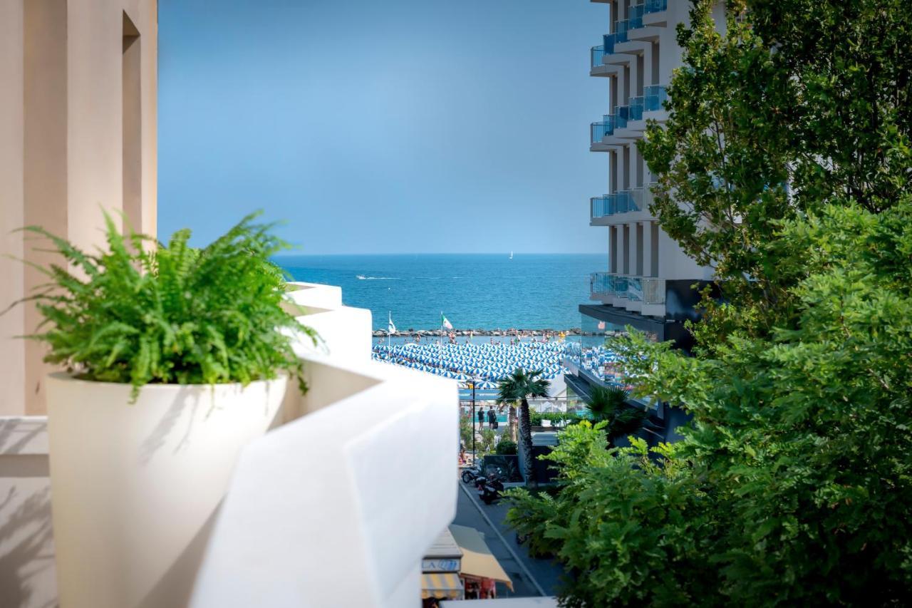 Hotel Cristina Corona Cattolica Esterno foto