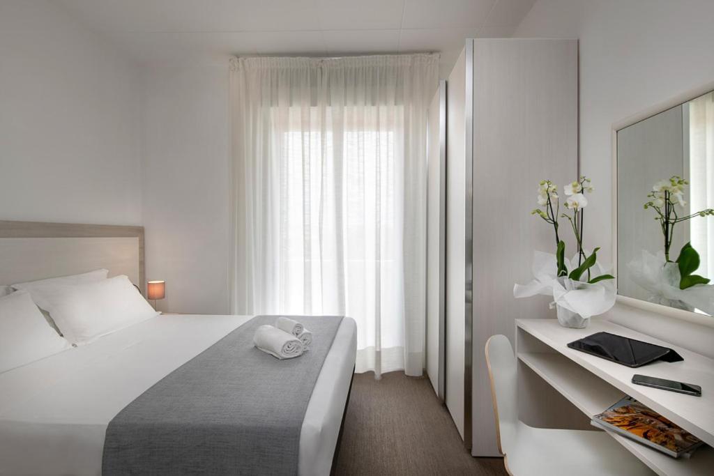 Hotel Cristina Corona Cattolica Esterno foto