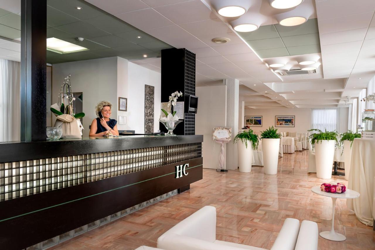 Hotel Cristina Corona Cattolica Esterno foto