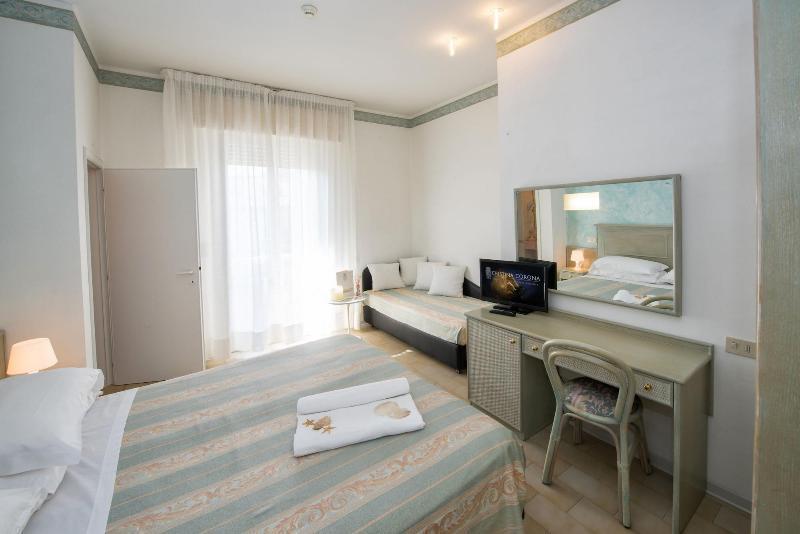Hotel Cristina Corona Cattolica Esterno foto