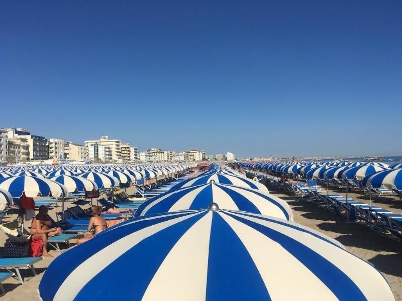 Hotel Cristina Corona Cattolica Esterno foto
