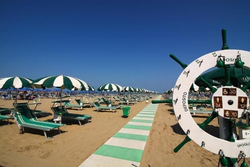 Hotel Cristina Corona Cattolica Esterno foto