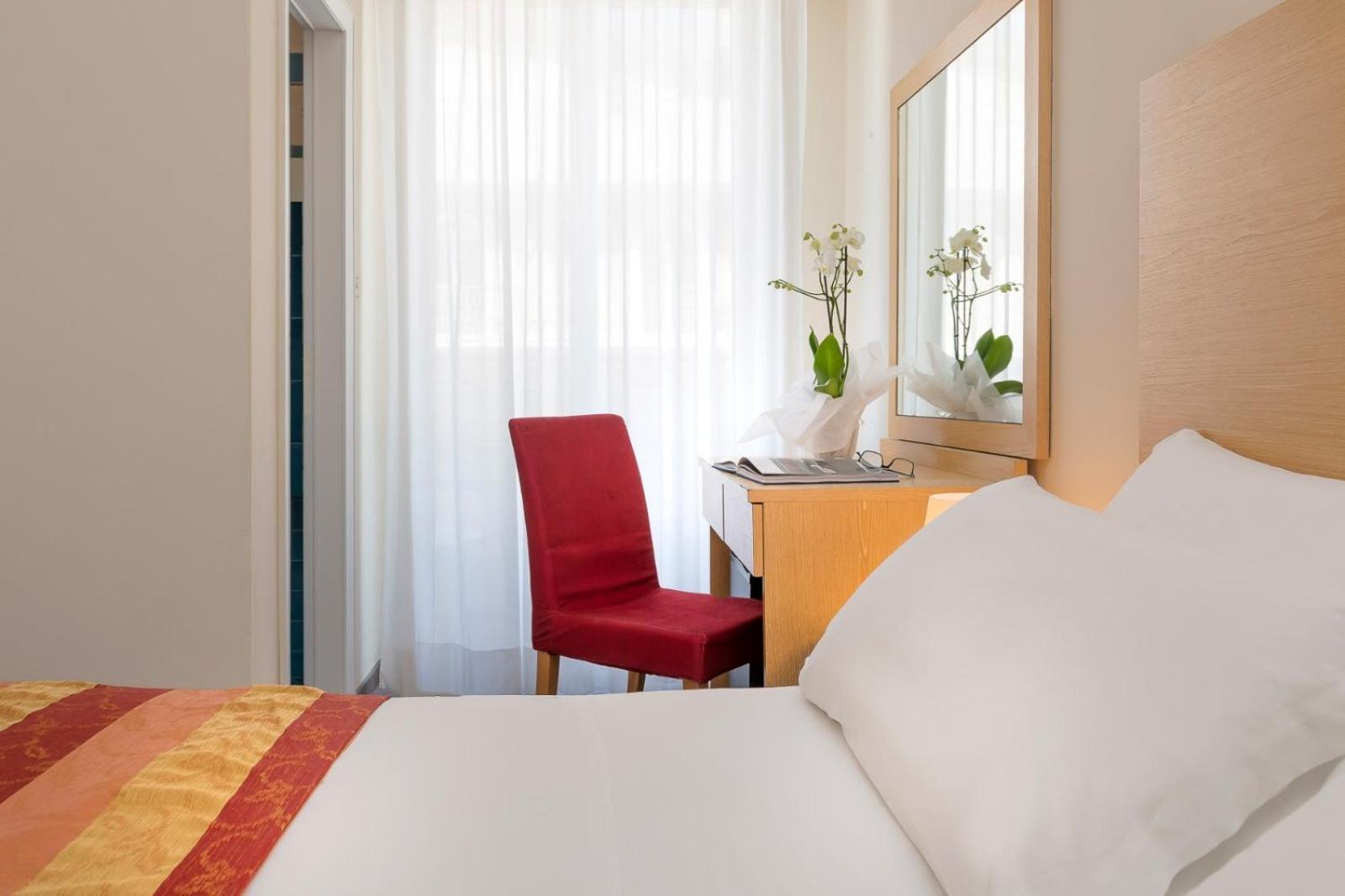 Hotel Cristina Corona Cattolica Esterno foto