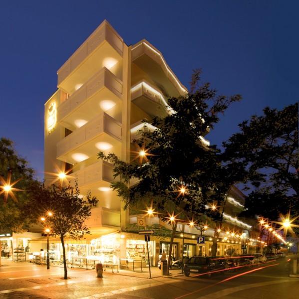 Hotel Cristina Corona Cattolica Esterno foto