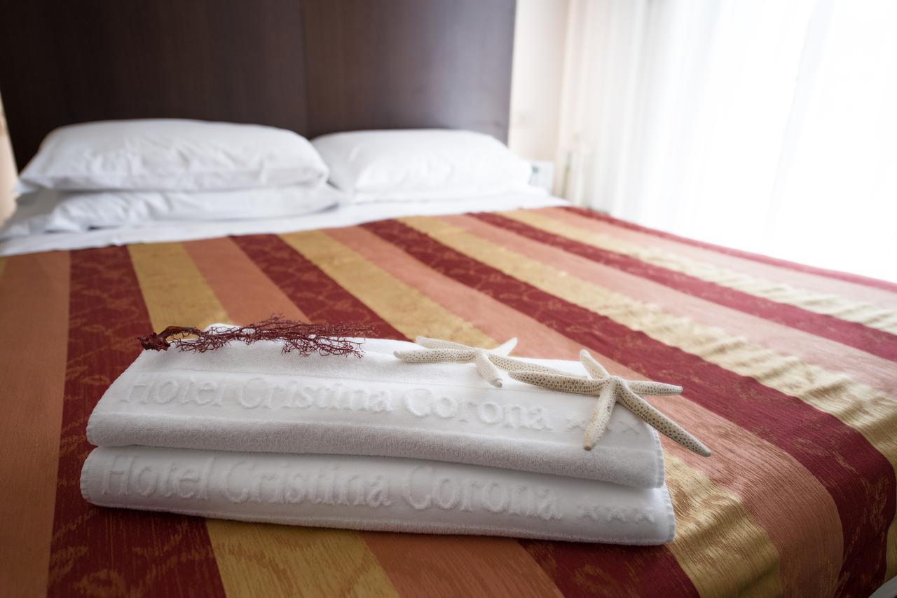 Hotel Cristina Corona Cattolica Esterno foto