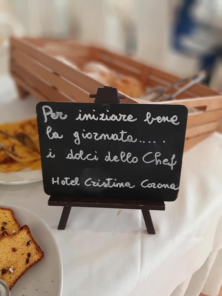 Hotel Cristina Corona Cattolica Esterno foto