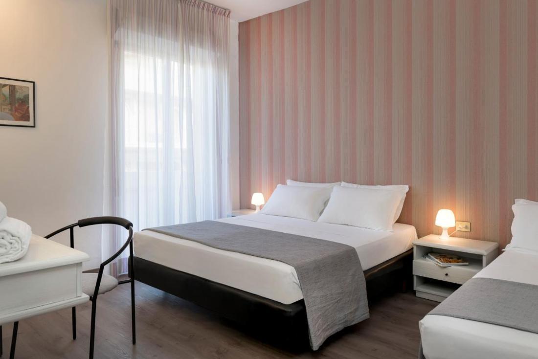 Hotel Cristina Corona Cattolica Esterno foto